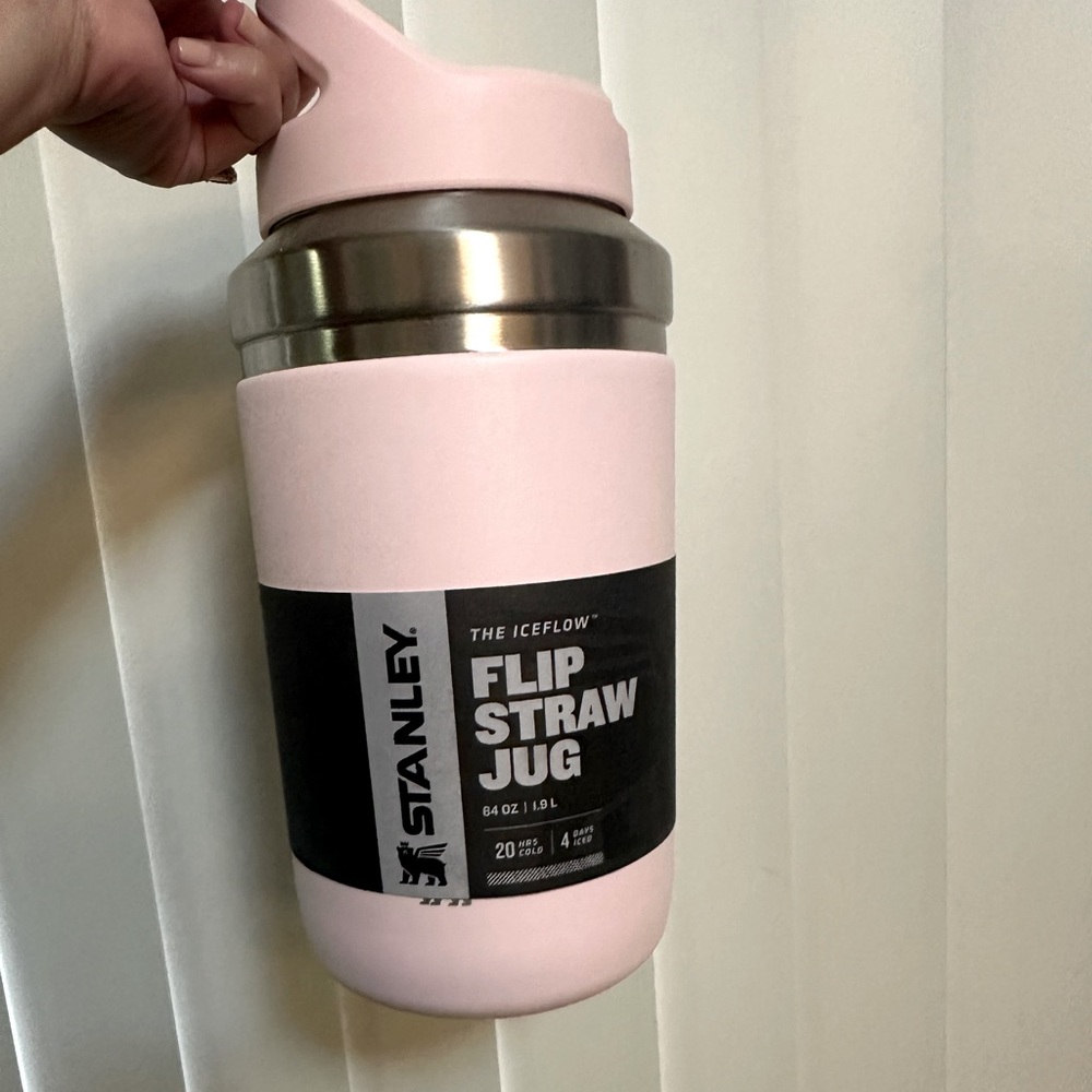 NWT 64oz Stanley Jug Petal